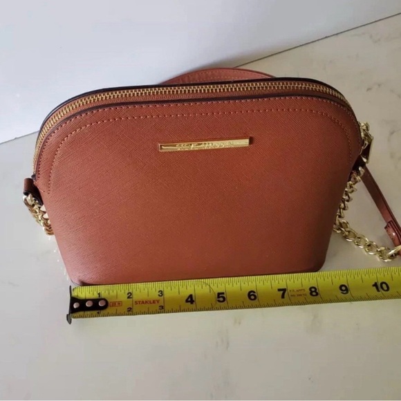 Preloved: STEVE MADDEN Women’s BMAGGIE CROSSBODY Handbag Purse COGNAC color - Picture 9 of 11